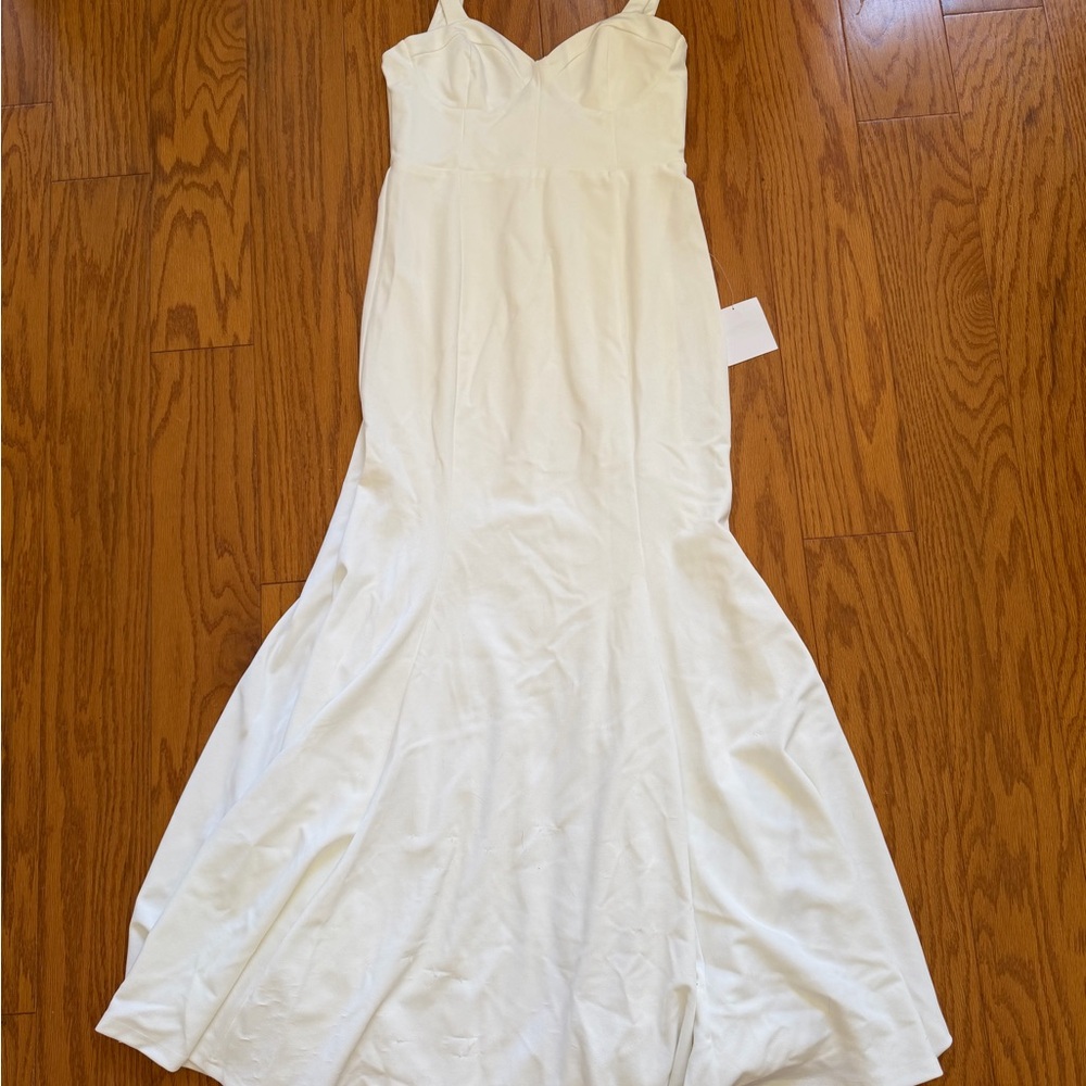 Elegant White Evening Gown Brand New NWT Lulus white dress large l wedding flaw